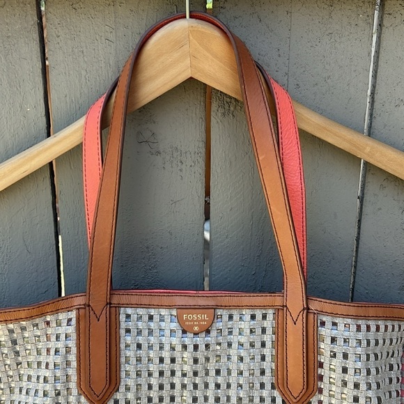 Fossil Summer Bag Perfect for the Beach or Pool - Picture 6 of 12